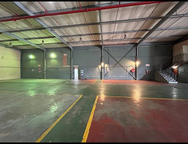 1,550M² WAREHOUSE TO LET IN EPPING INDUSTRIAL
